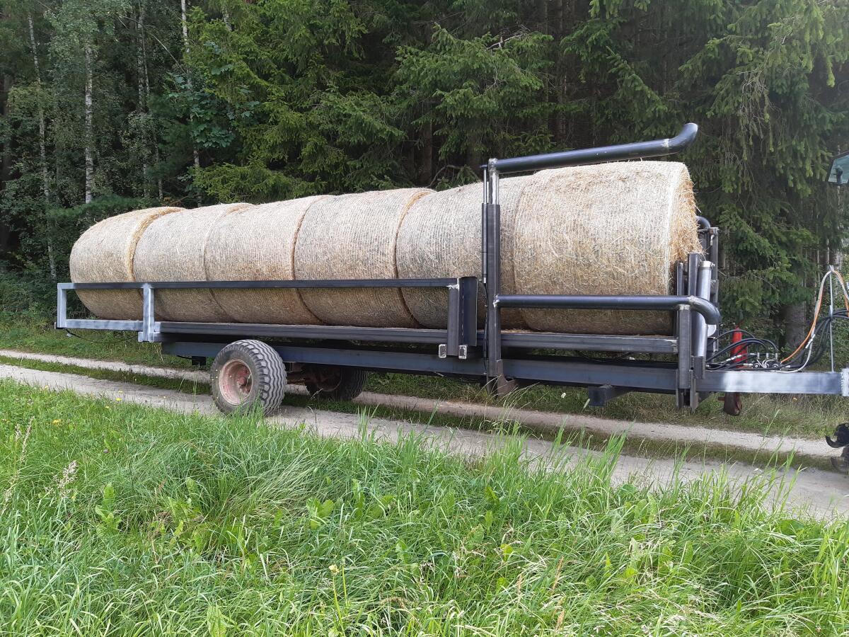 Ballenanhänger Selbstlader 2