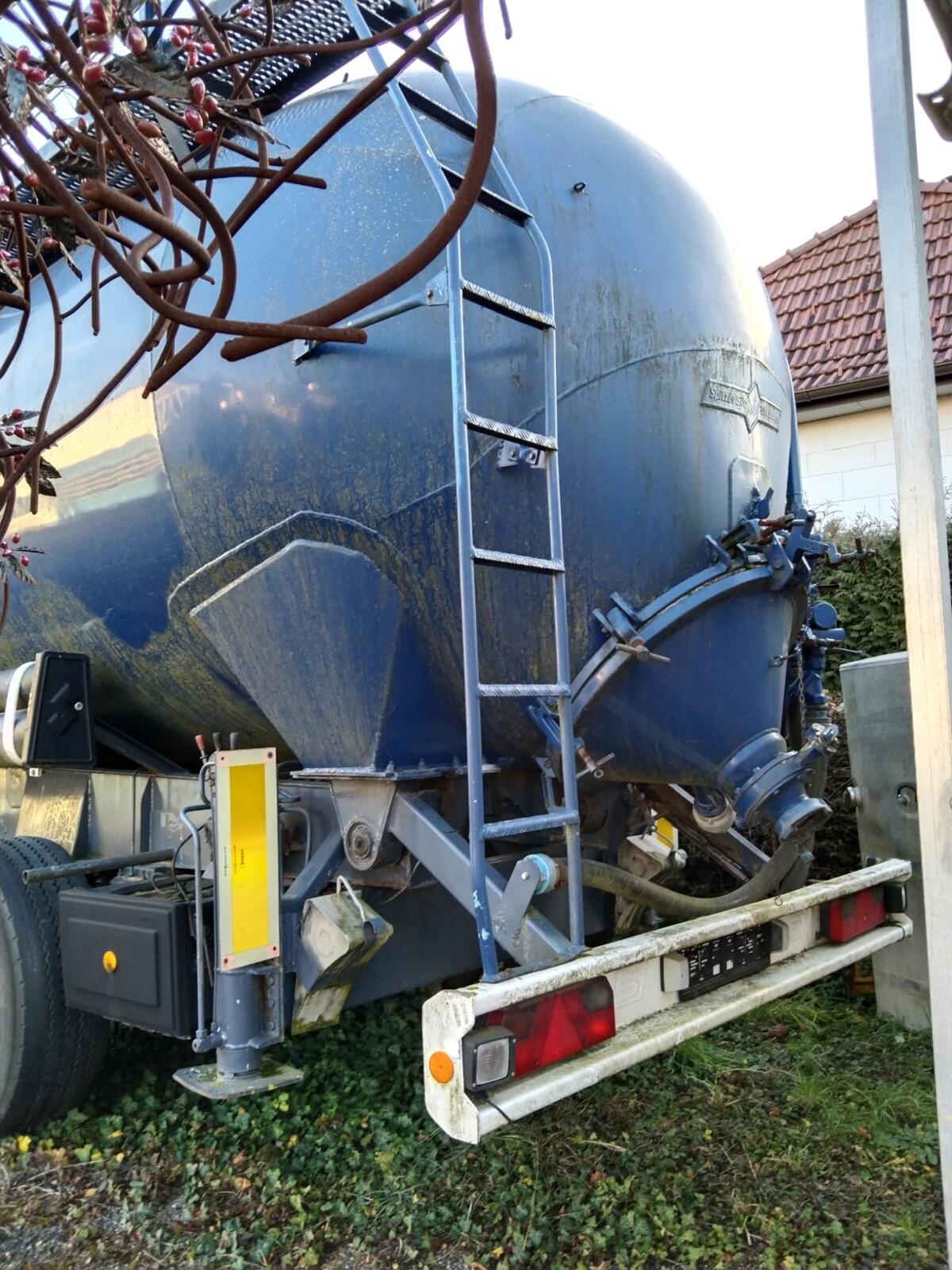 Verkaufe Silofahrzeug 3