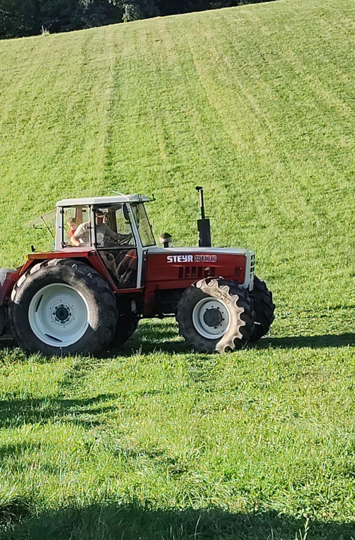 Steyr 8100 und 8130 2