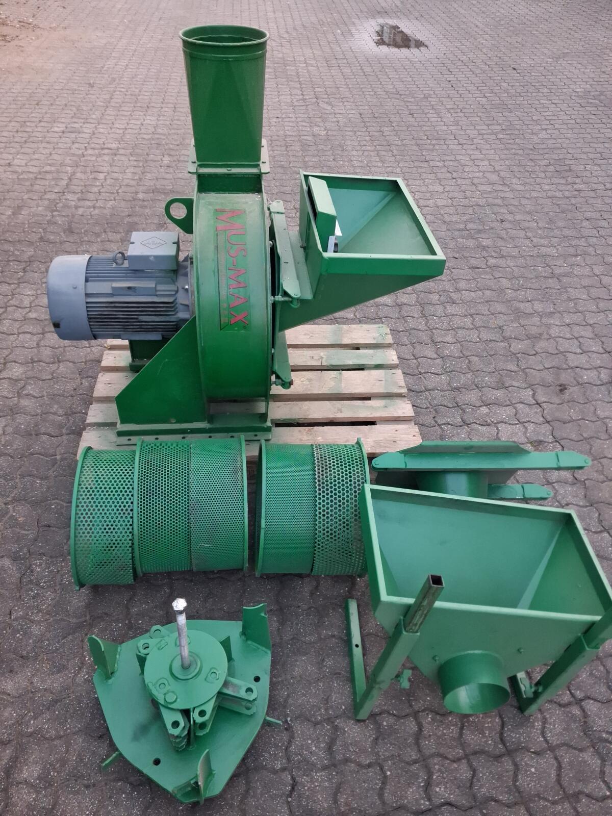 Maismühle 11 kW Mus Max 3