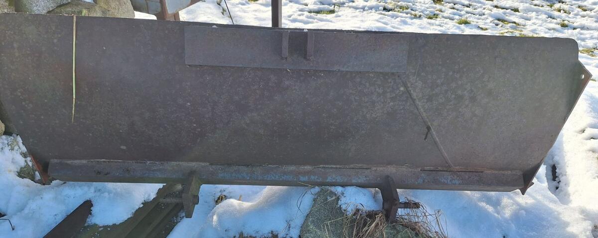 Schneeschiebeschild inkl. Eggenfunktion 2