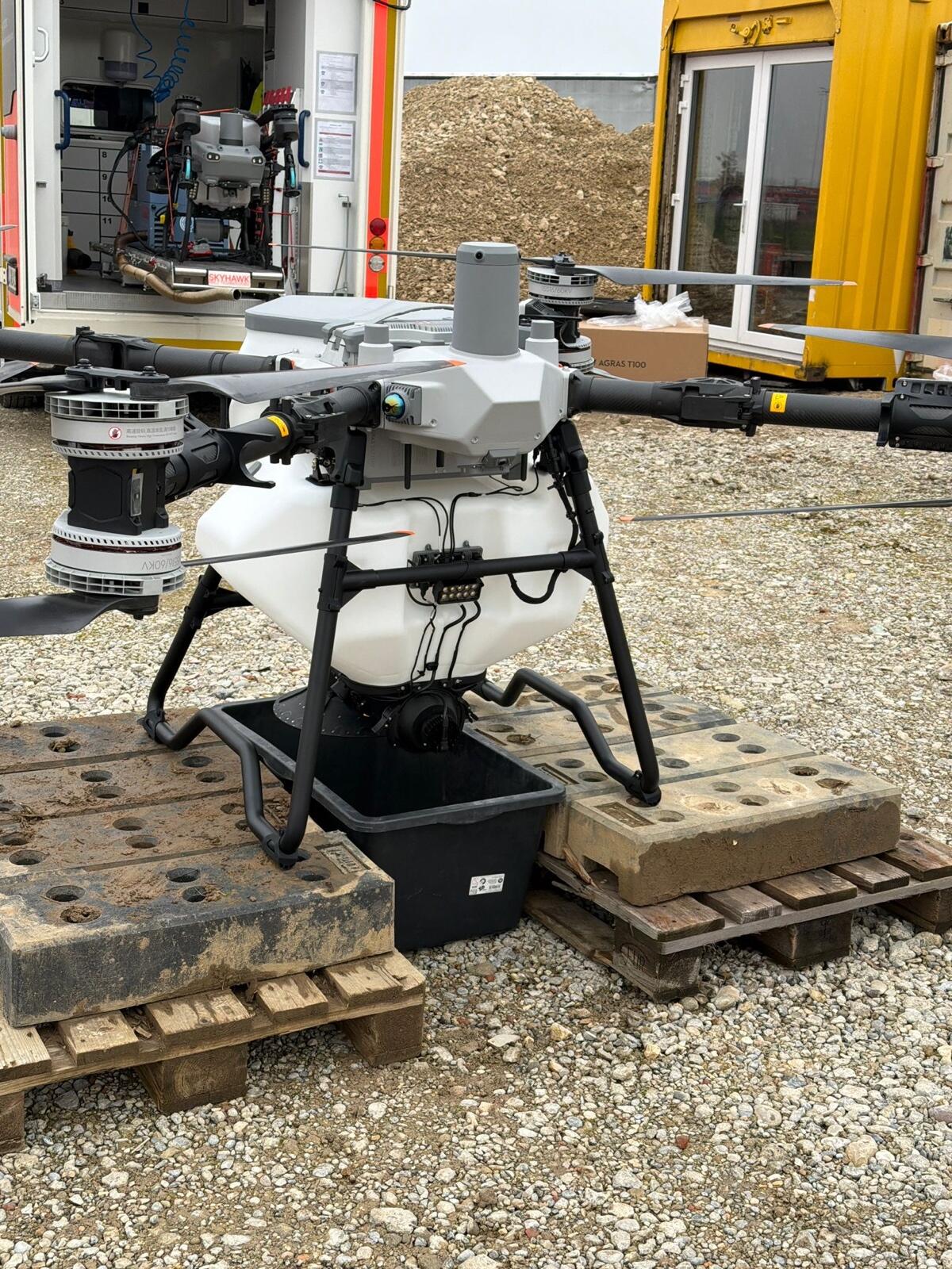 DJI AGRAS T100 – maximale Leistung für große Flächen 1