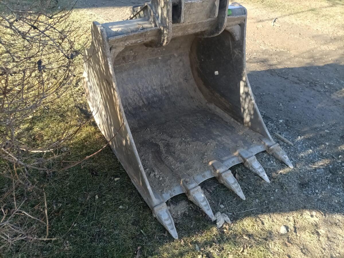 Tieflöffel BMT SW2 Baggerschaufel Baumaschinentechnik 2