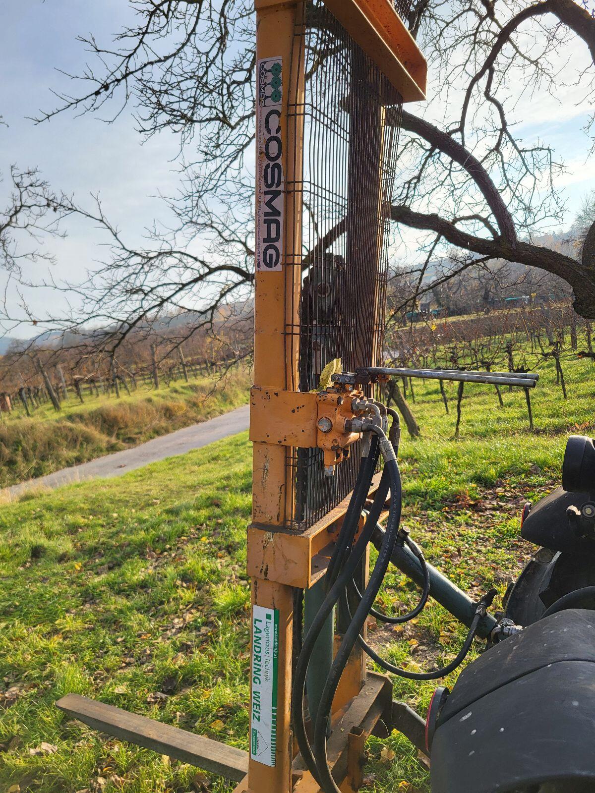 Heckstapler mit hydr. Oberlenker 2