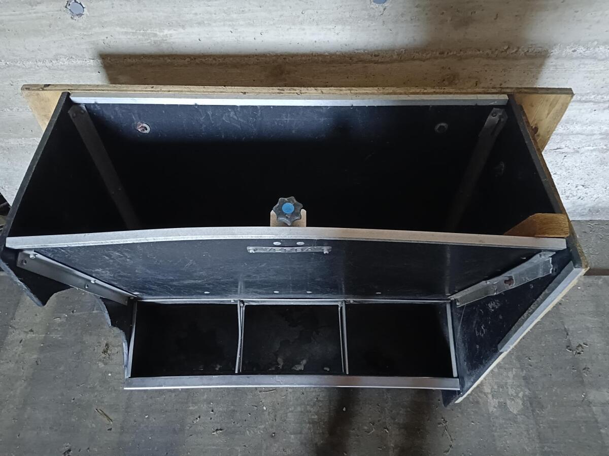 Kraftfutterstation, Tränker, Wasserwanne 2