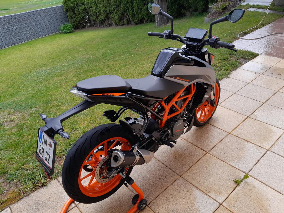 KTM Duke 390 2