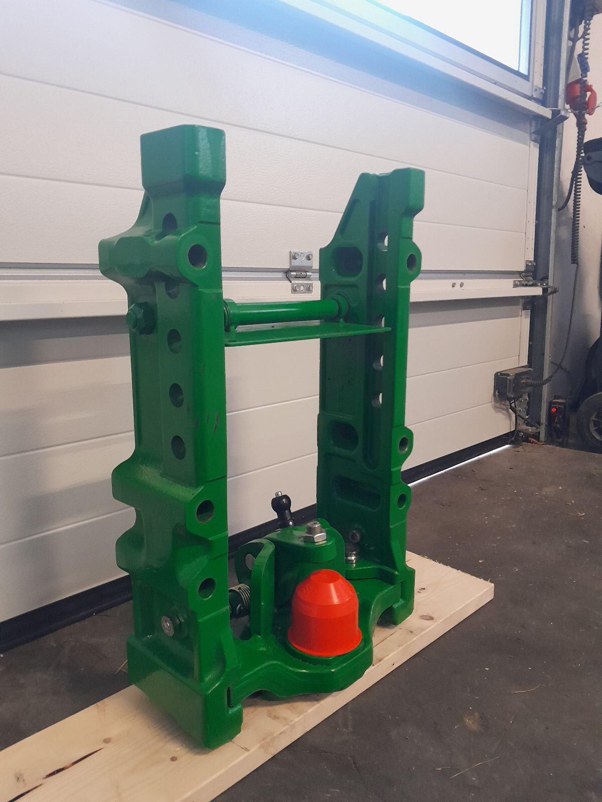 John Deere K80 Anhängebock, Anhängeschlitten, Rasterschiene 2