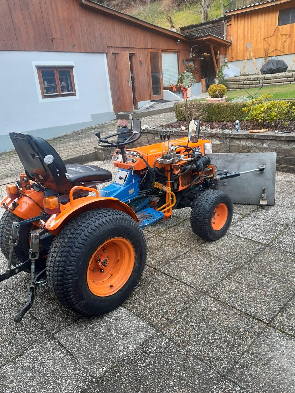 Kubota 3