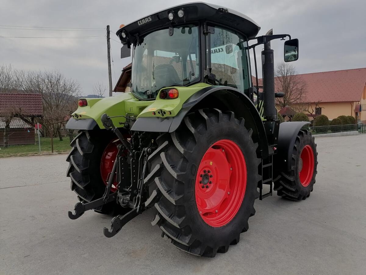 CLAAS ARION 520 3