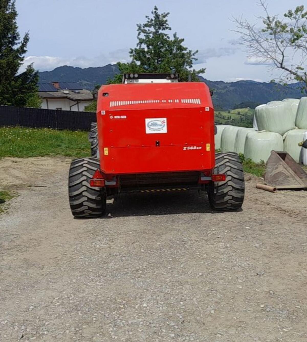 Metalfach Rundballenpresse 2