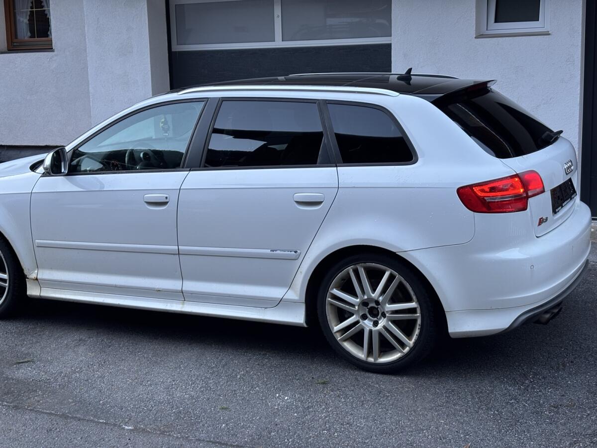 Audi S3 quattro 3