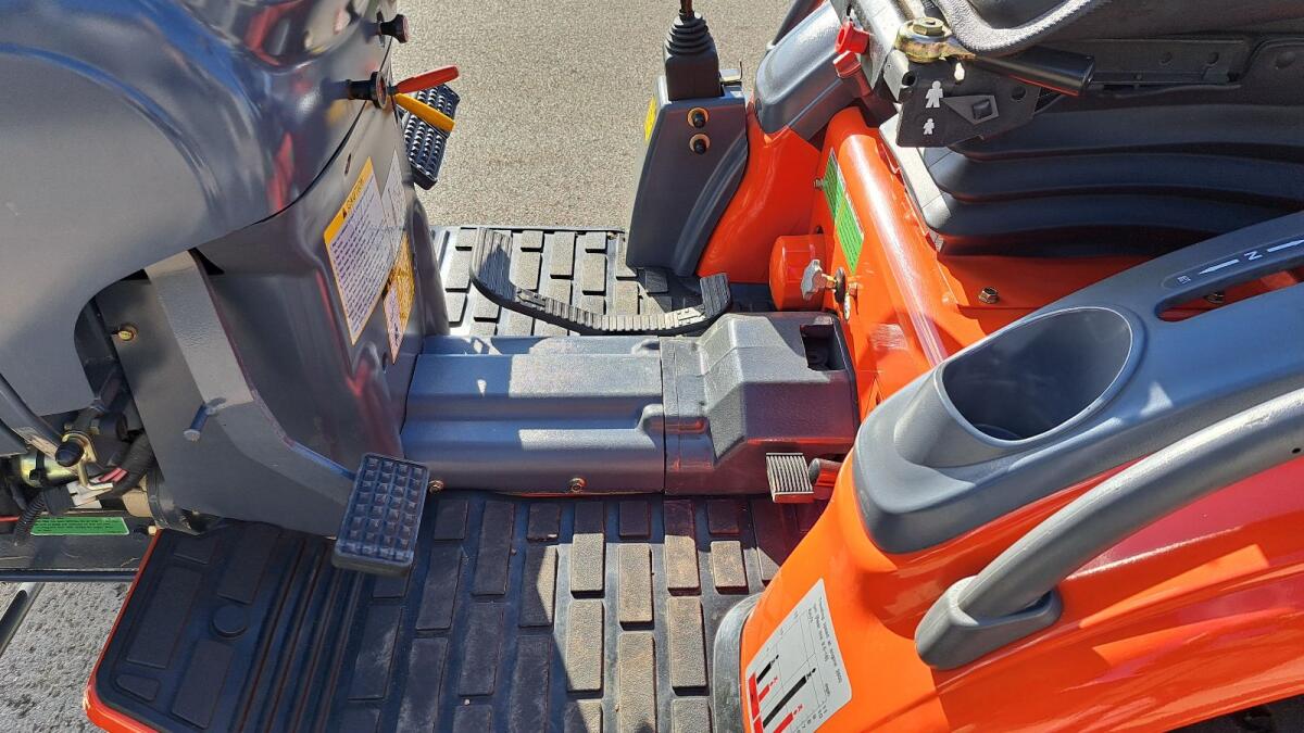 Kleintraktor KIOTI CK20 HST 3