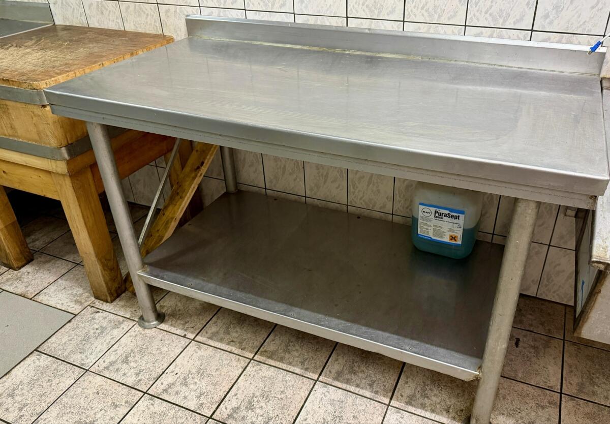 Edelstahl (Nirosta) Arbeitstische 2