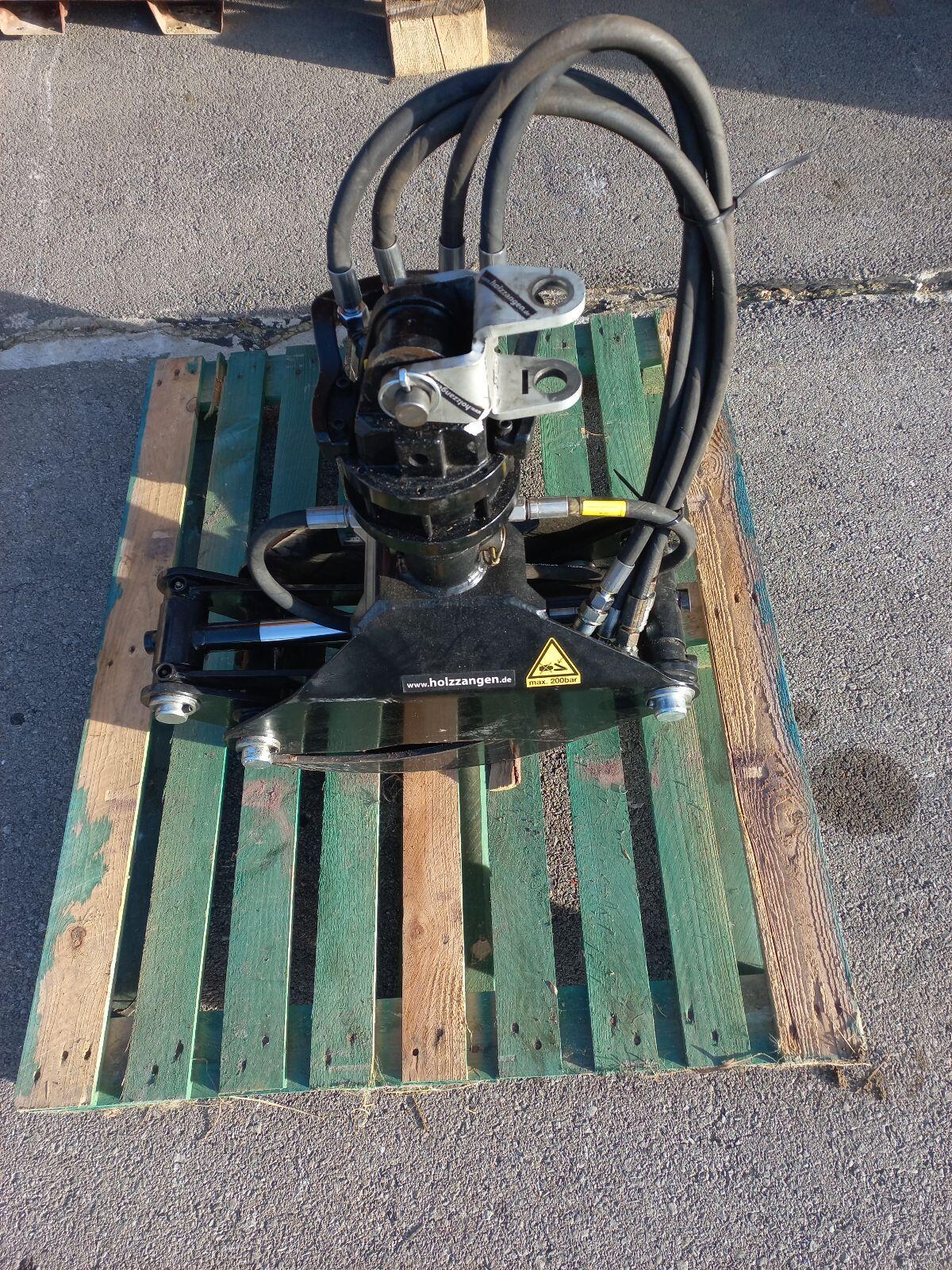 Holzzange Baggeraufnahme 03 3