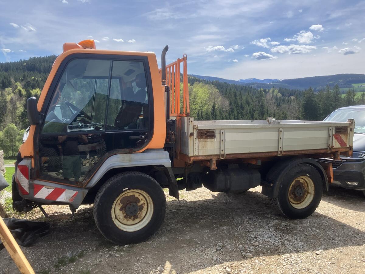 Lindner Unitrac 102 Perkins 3