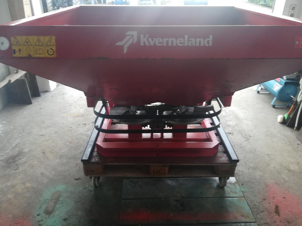 Düngestreuer / Kunstdüngerstreuer 2