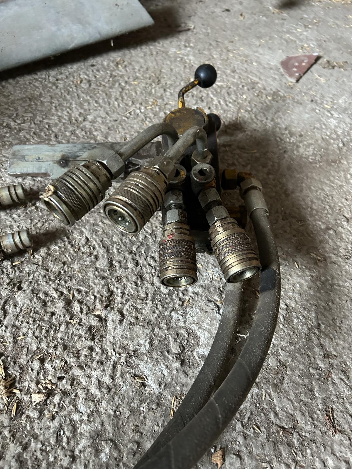 Hydraulischer Steuerblock 2