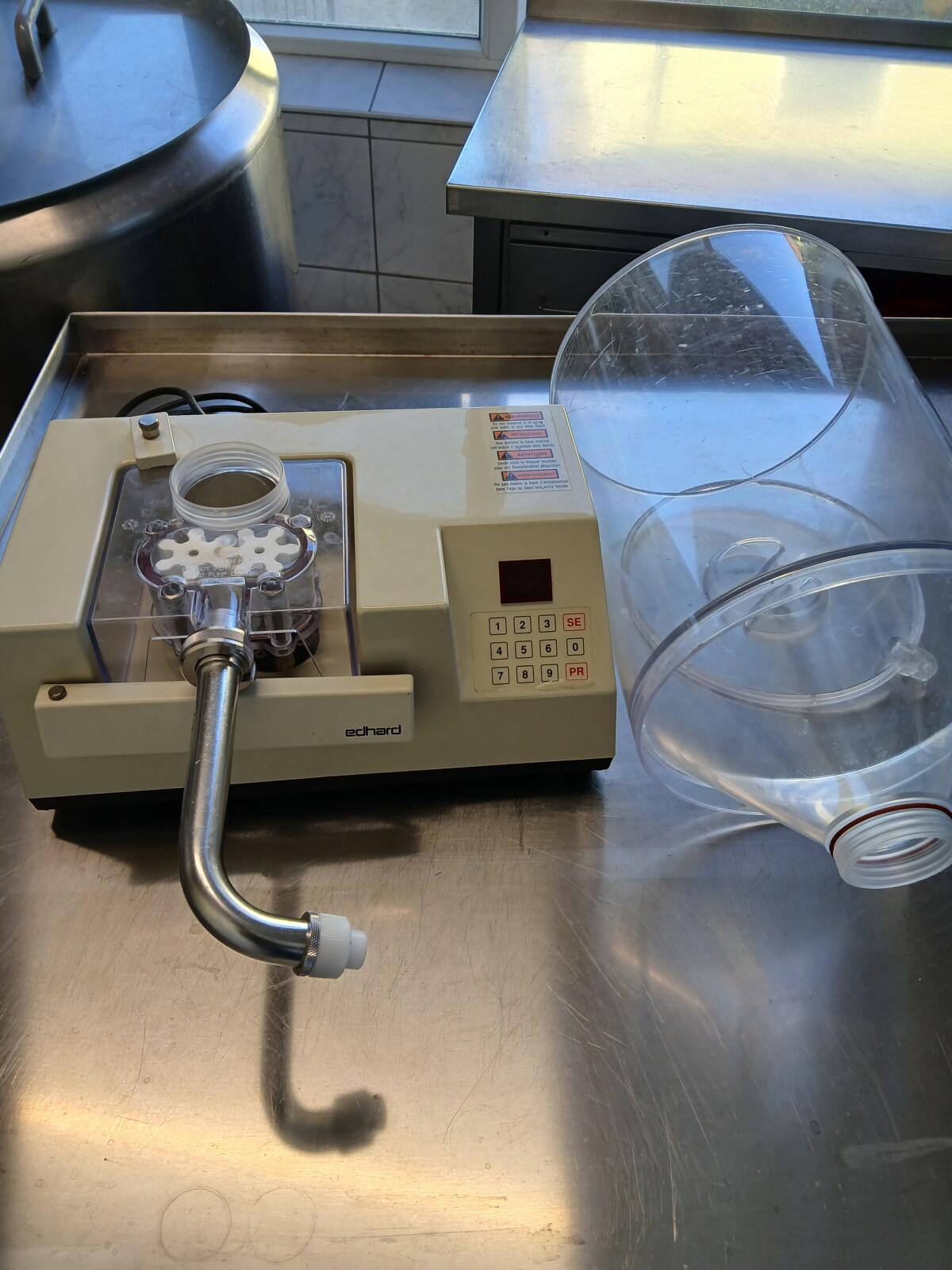 Edhard Dosiergerät, Abfüllmaschine 2