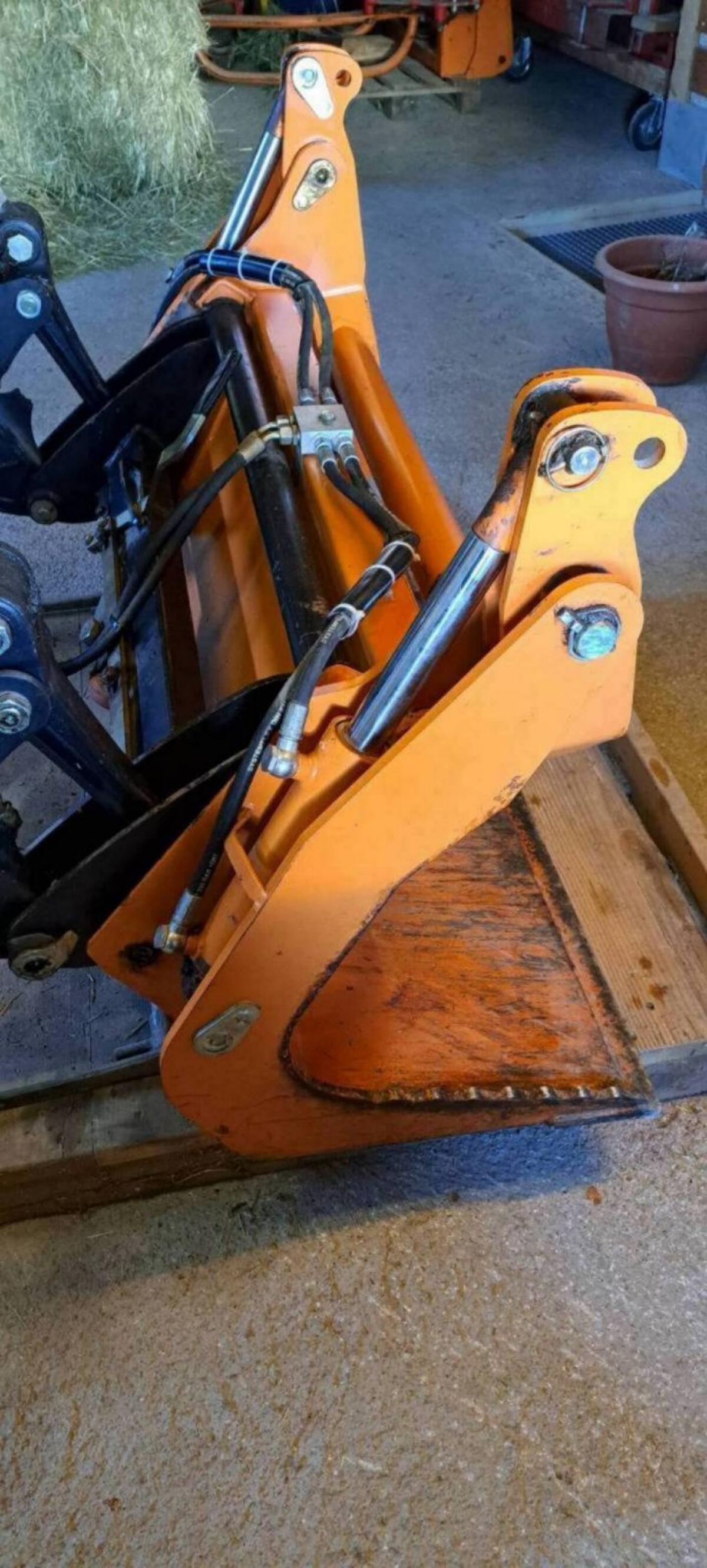 Hauer Polterschild 3