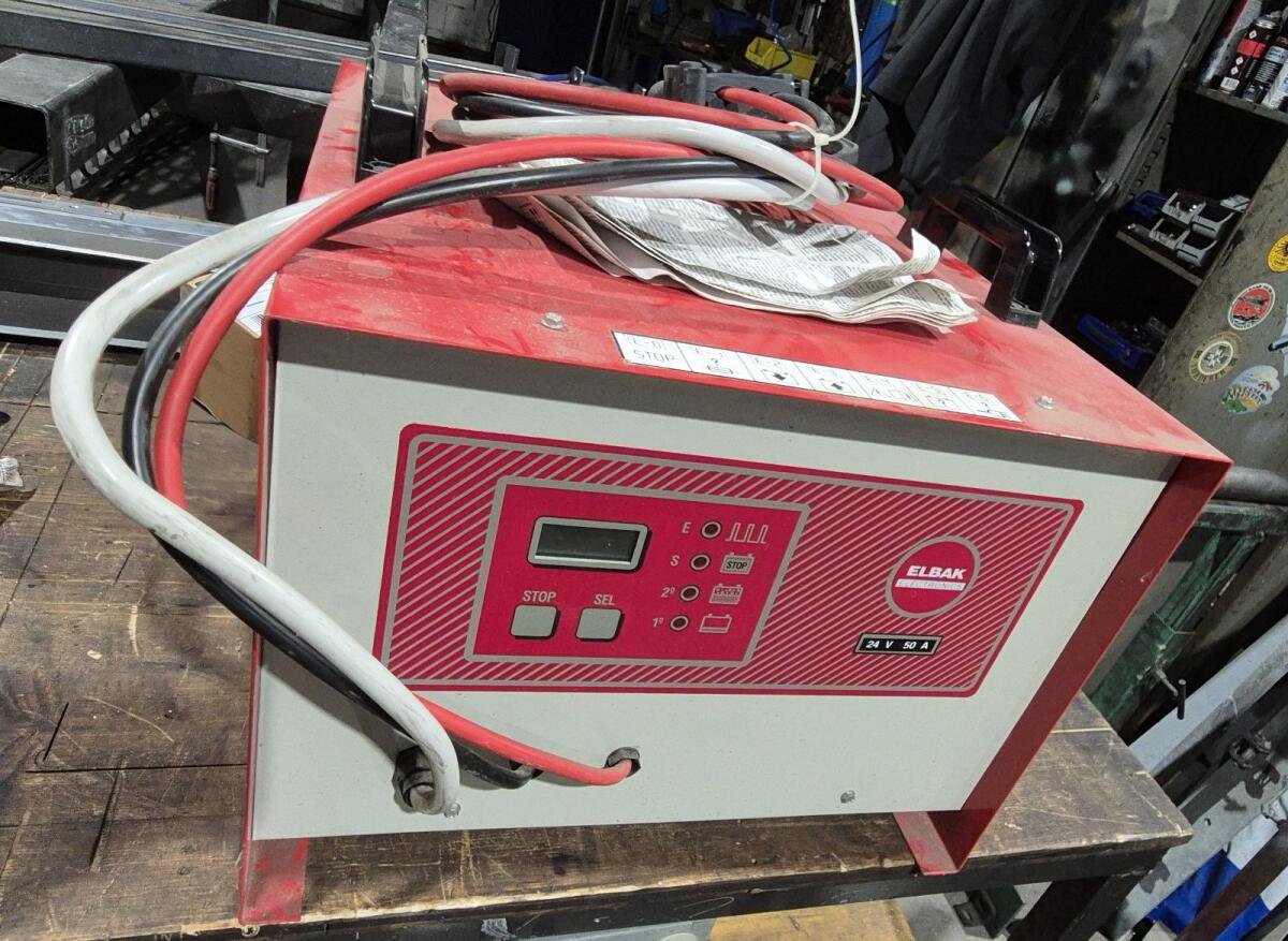 Batterieladegerät ELBAK 24 V 50 A 2