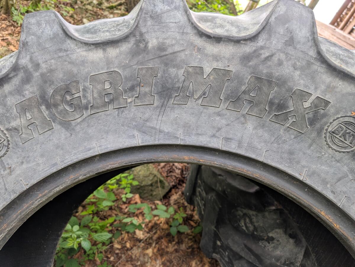 Reifen 16.9 R30 420/85 R30 3