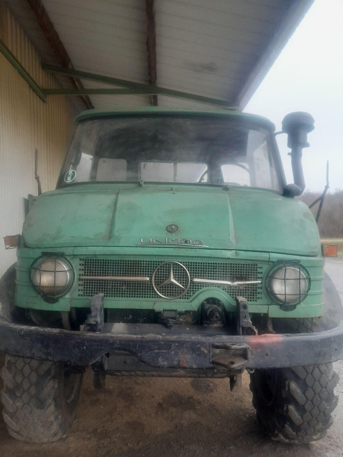 Mercedes Unimog 406 2