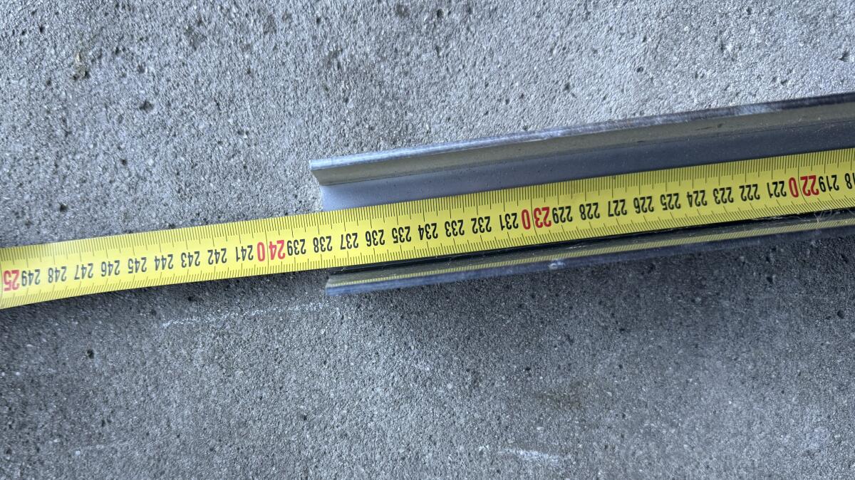 Aufstallungszubehör, Standsäule, Führungsschiene 3