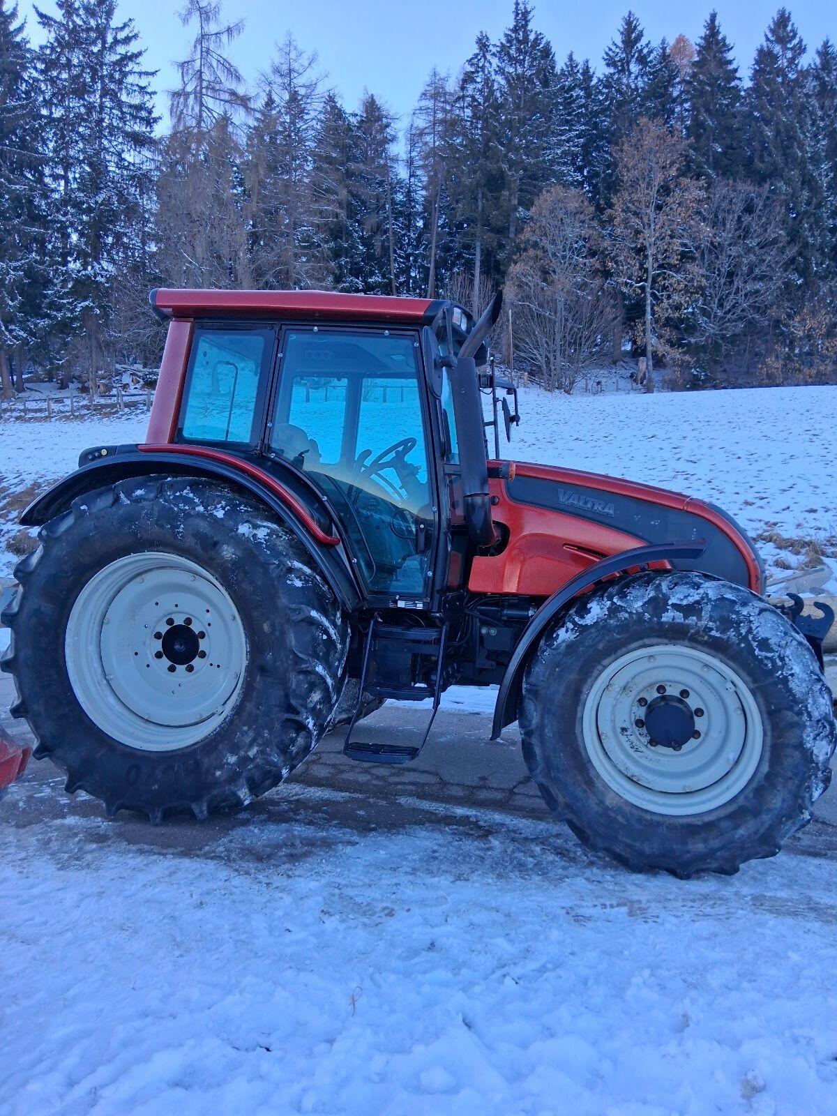 Valtra N121 3