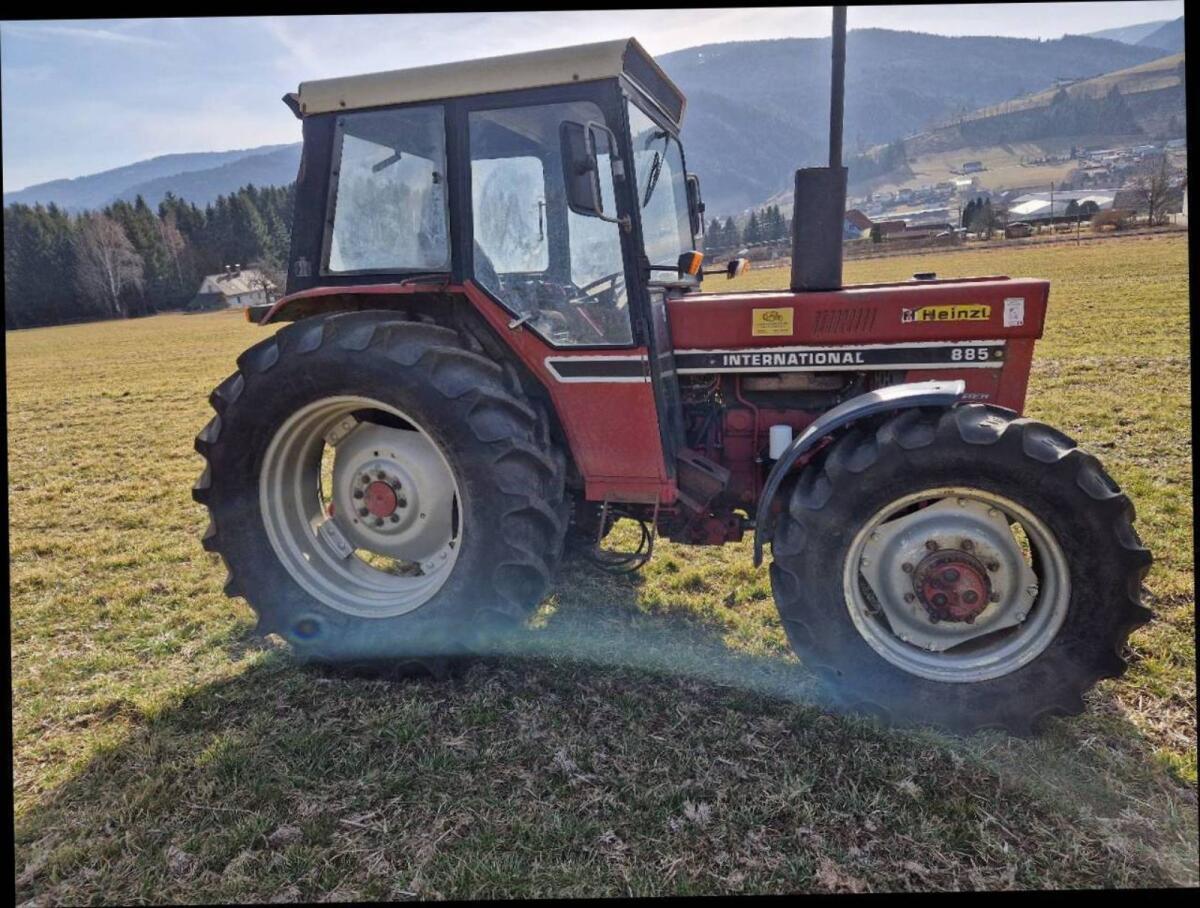 Case IH 885 2