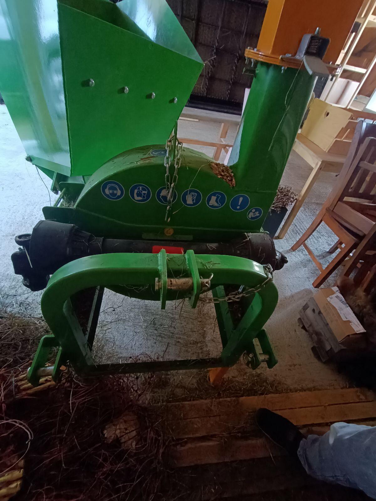 Holzhäcksler / Holzschredder Victory BX-52 3