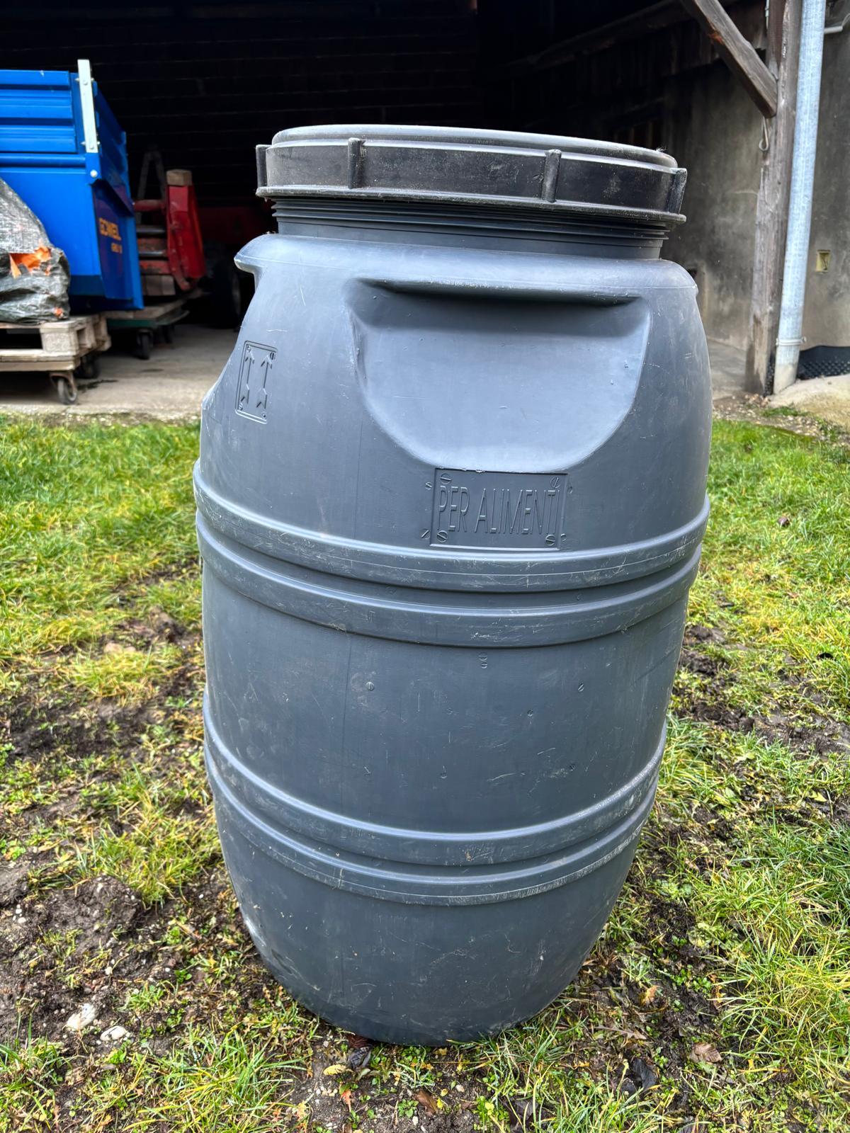 Kunststofffässer 200l 3