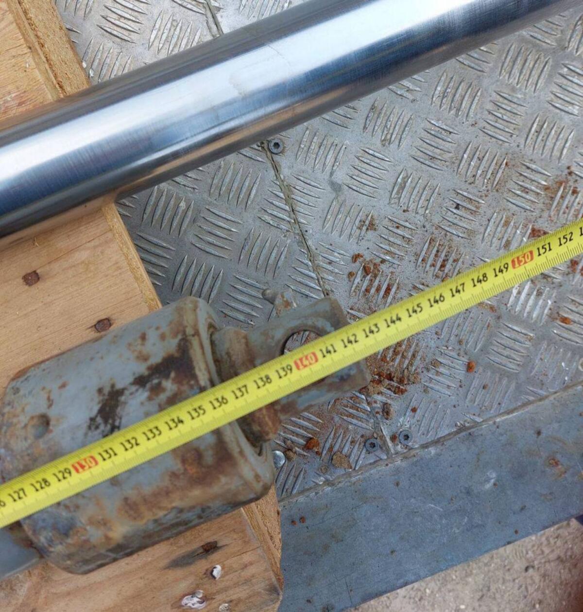 Frontladerzylinder für Schlüter Traktor 3