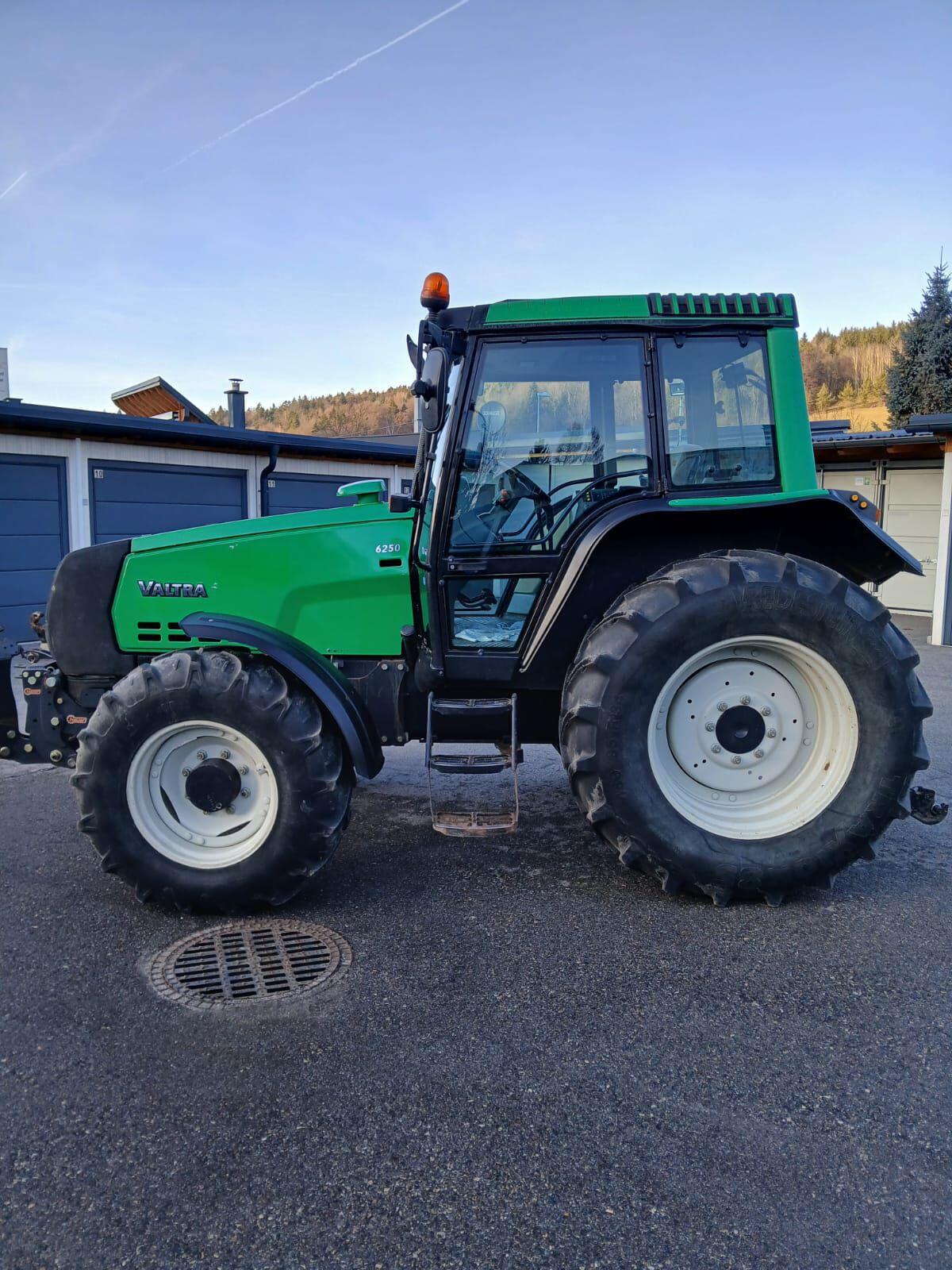 Valtra 6250 2