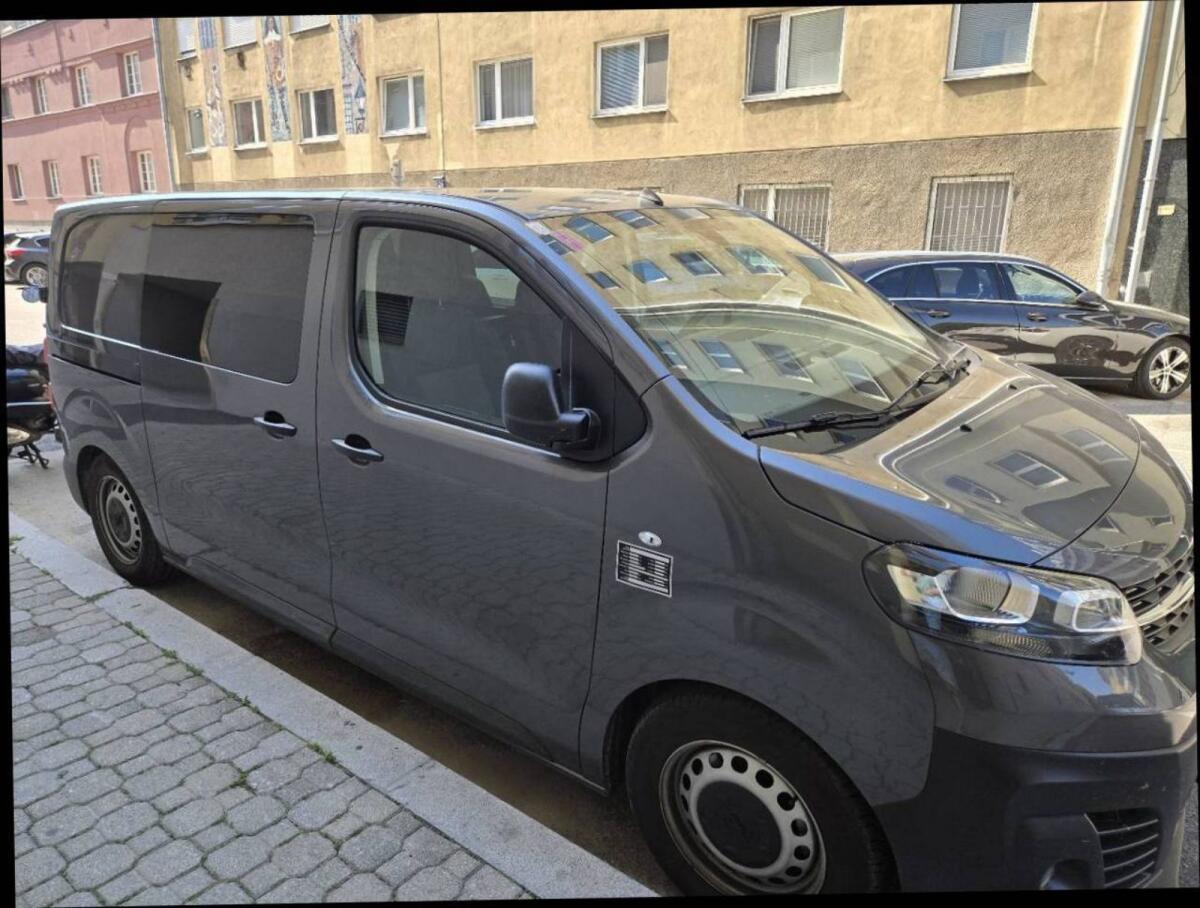 Opel Vivaro 2