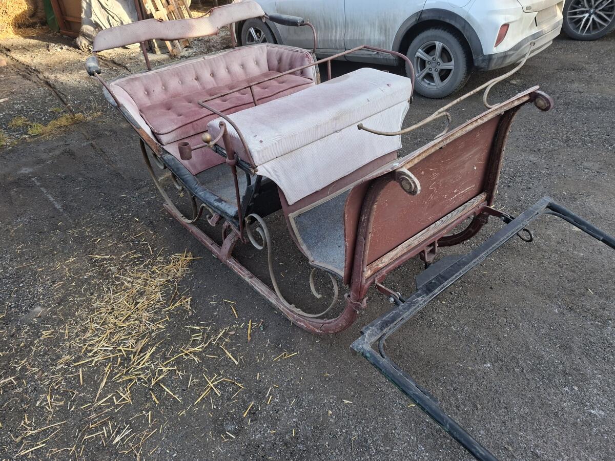 Alter Pferdeschlitten 3