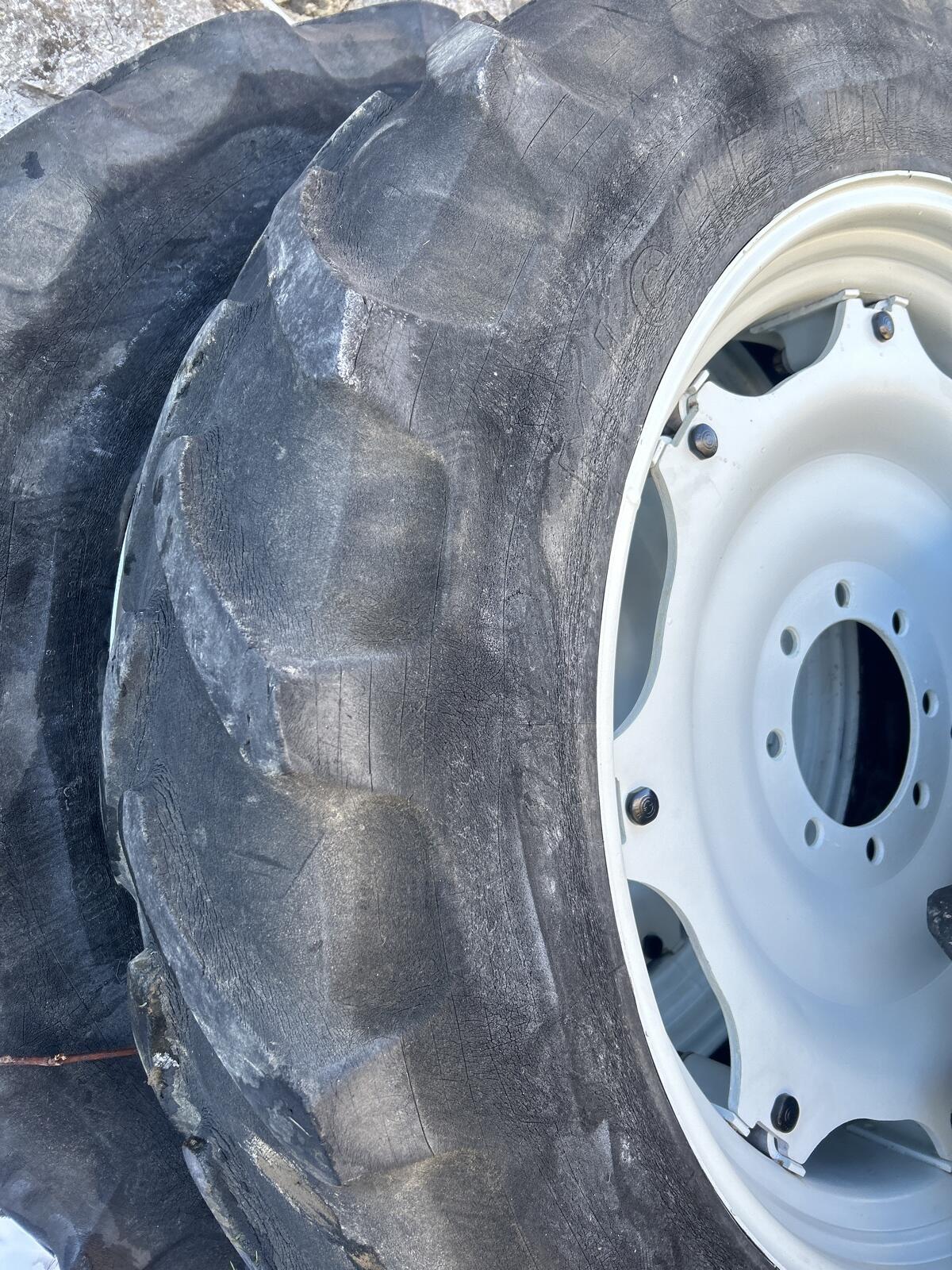 Kompletträder zu Steyr 8080/8090 3