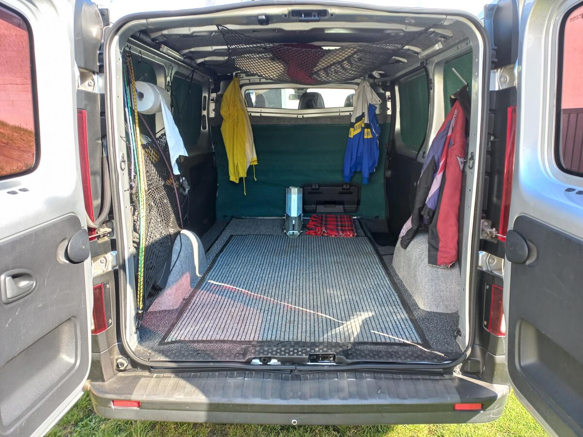 Opel Vivaro B Transporter 2