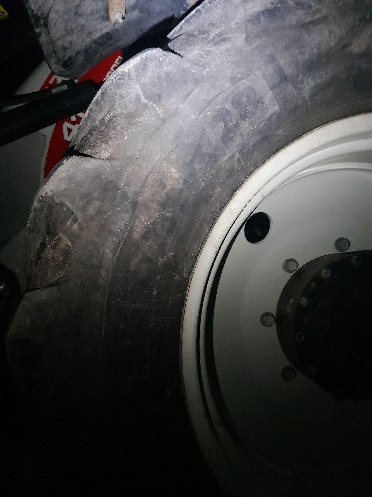 Verkaufe Reifen Michelin 480/65-R28 2