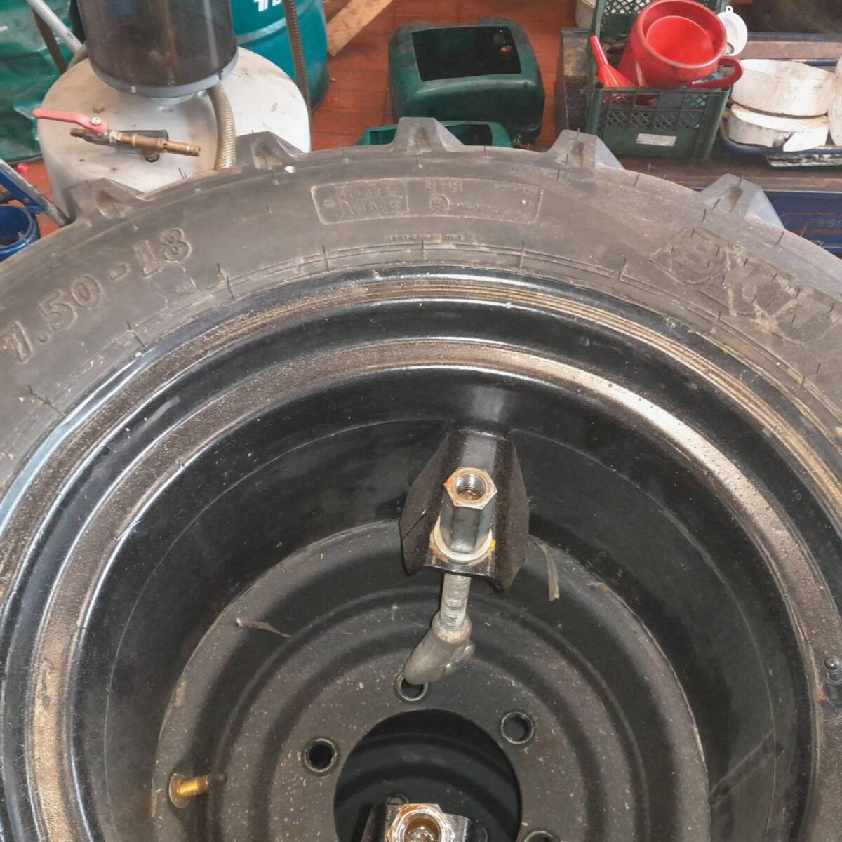 Komplettbereifung Weidemann 1375 Cx50 2