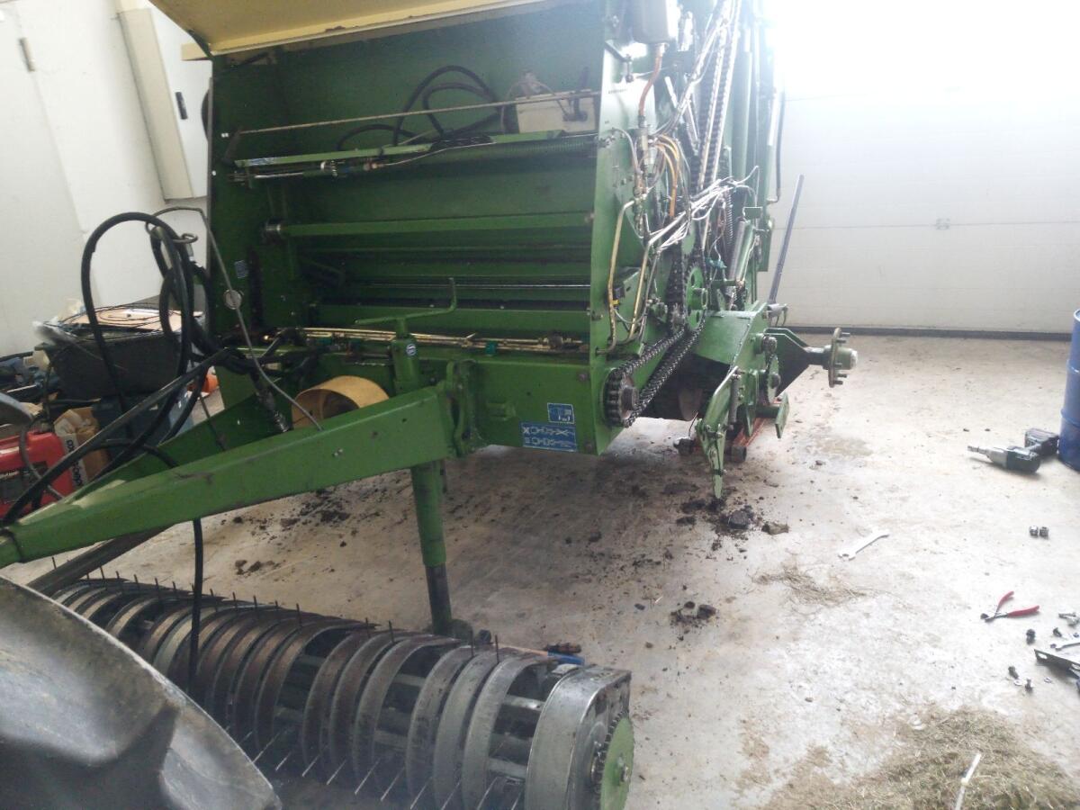 Verkaufe Krone KR 8-16S Rundballenpresse 3