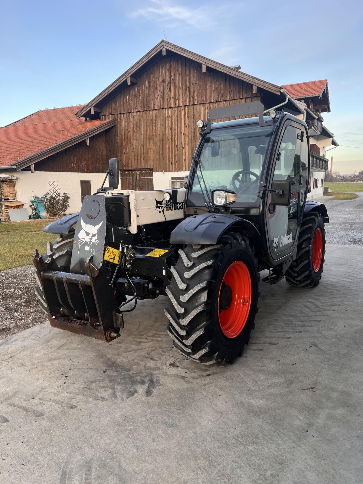 Bobcat 358+ Agri 3