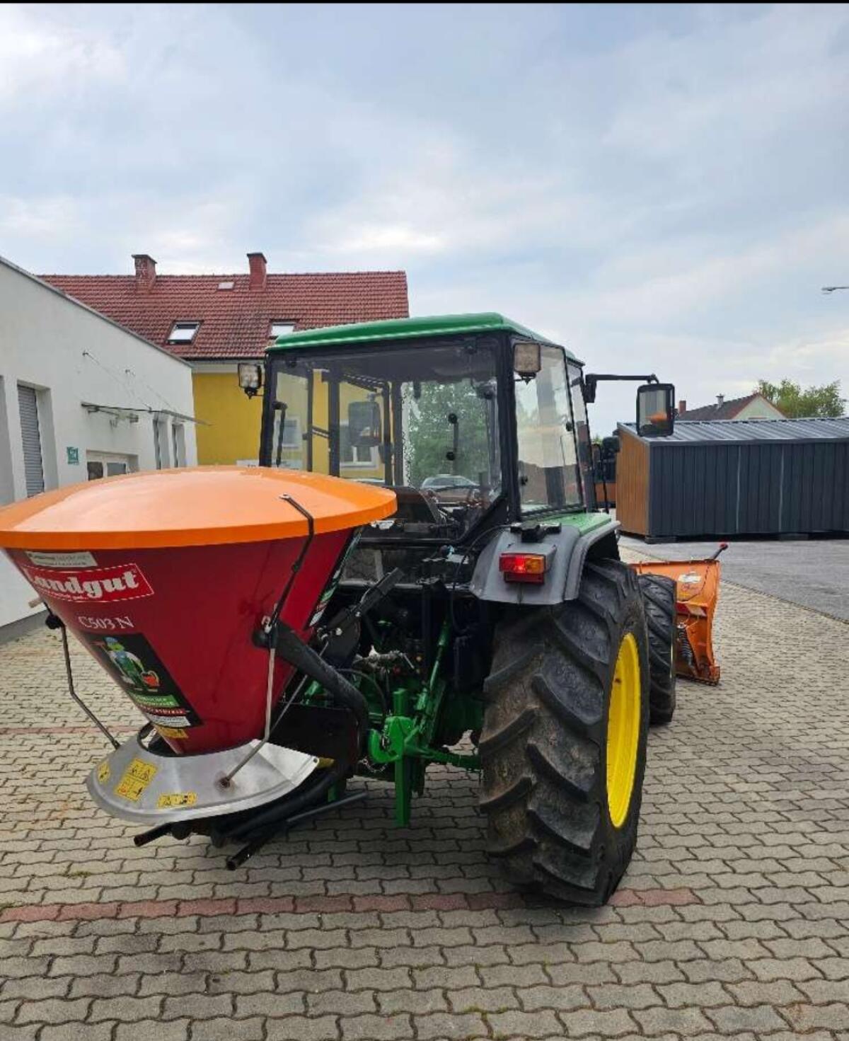 John Deere 2450 A 4WD Hauer Schneepflug, neuwertig 2