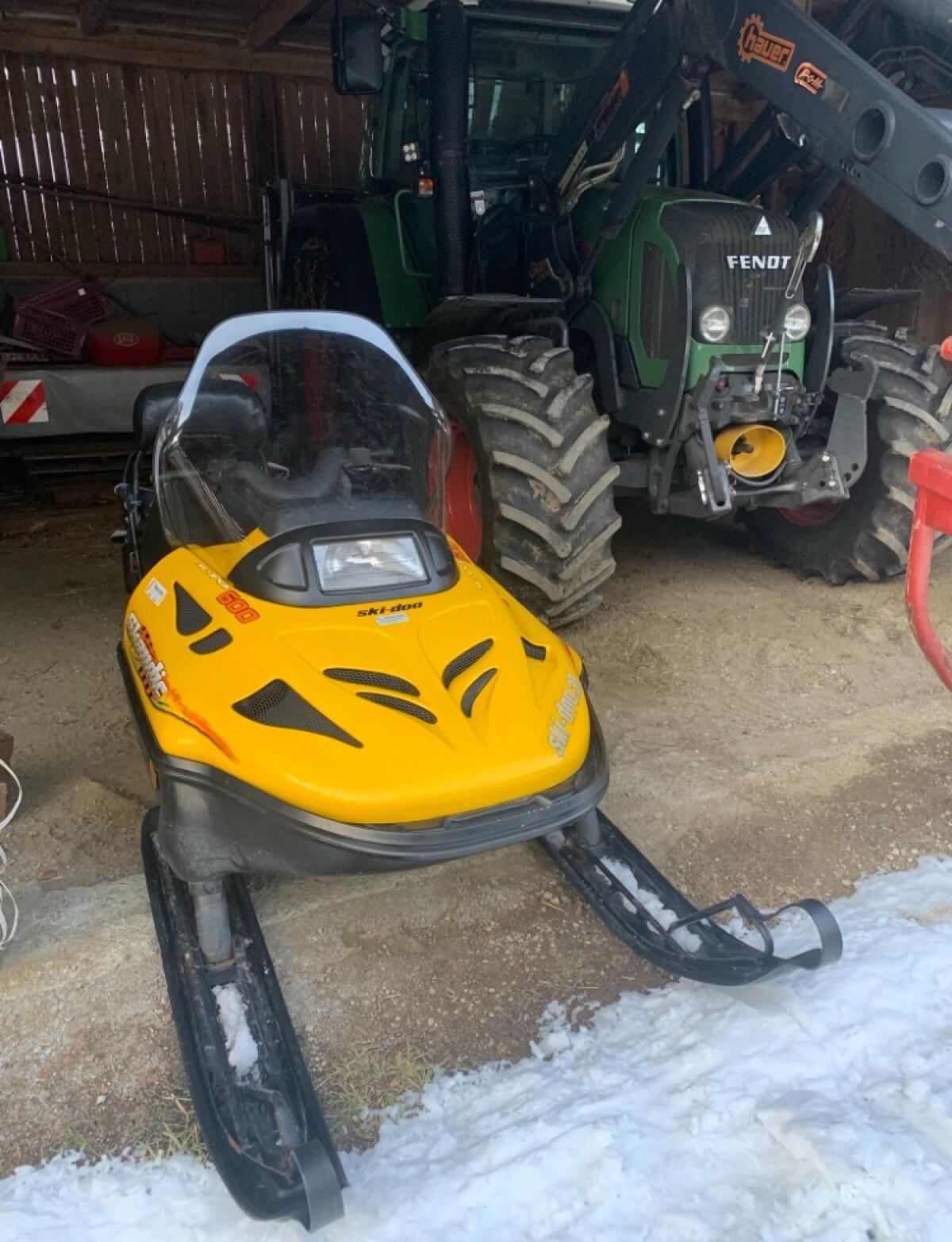 Ski-Doo Skandic 600 2