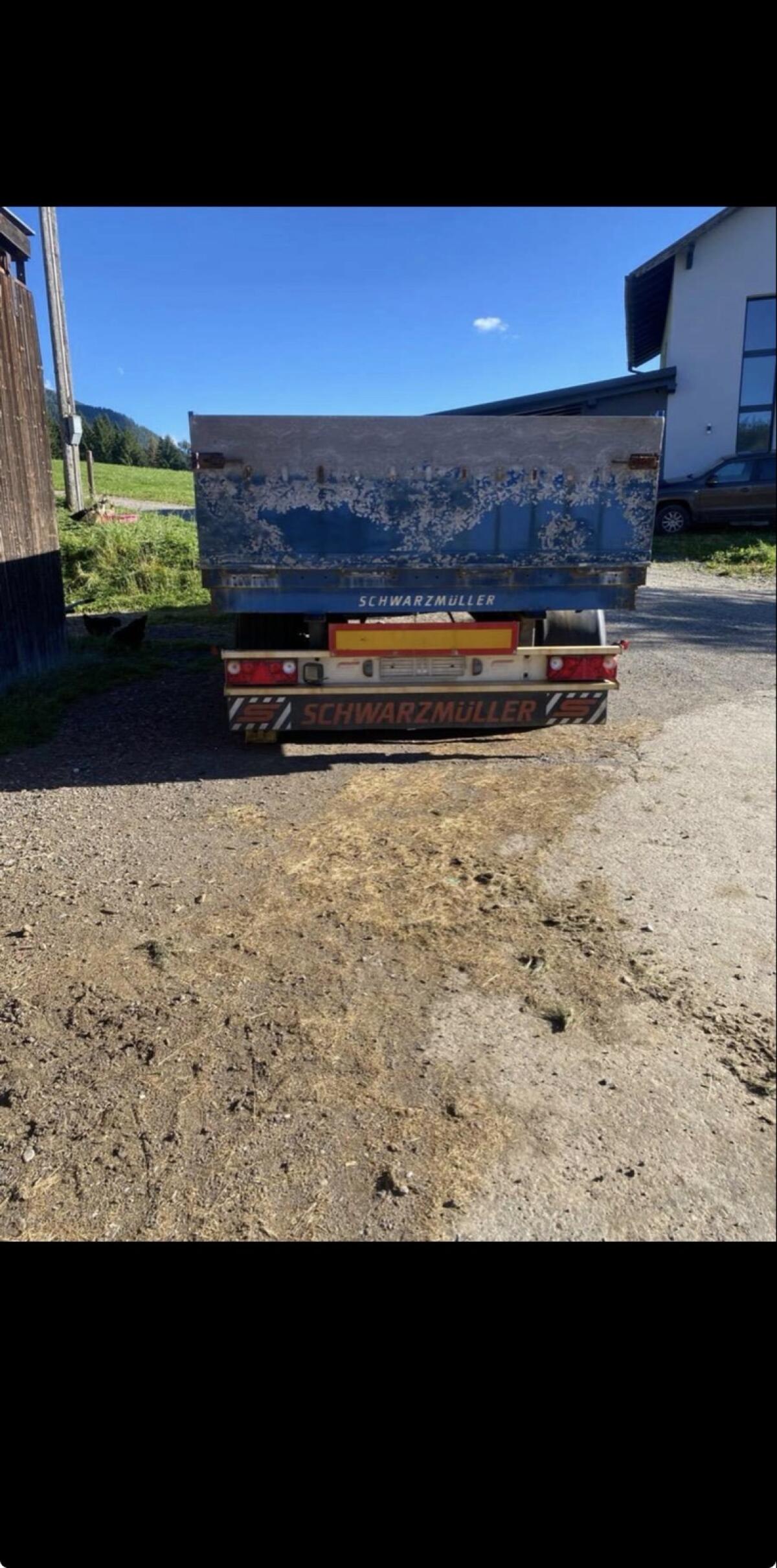 Ballenanhänger Schwarzmüller 2