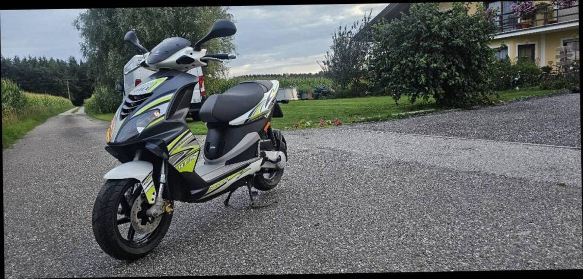 Piaggio NRG Roller 3
