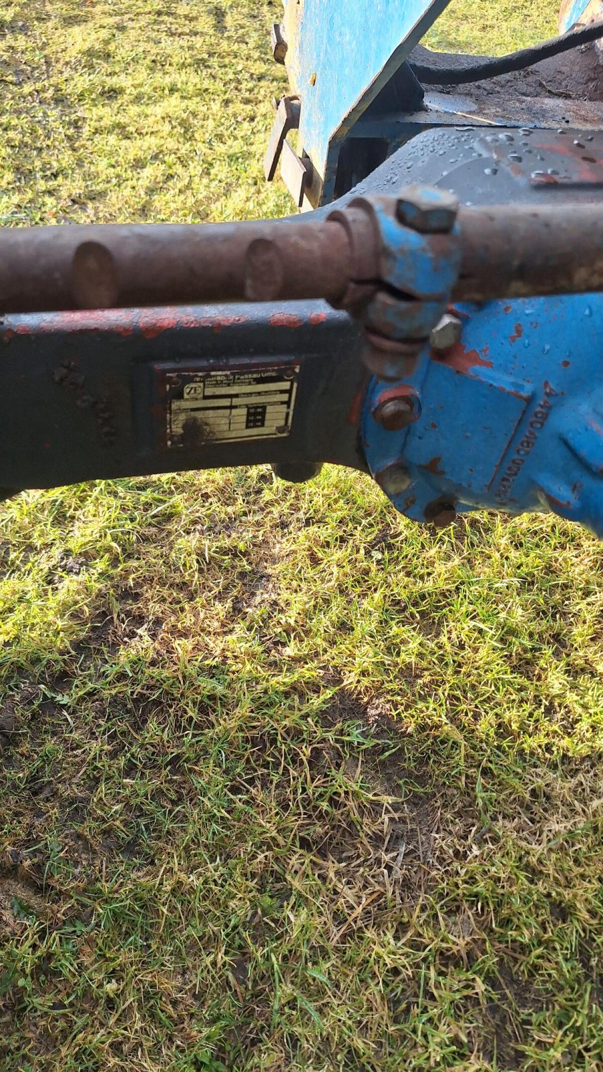 Ford Allrad Vorderachse. 2