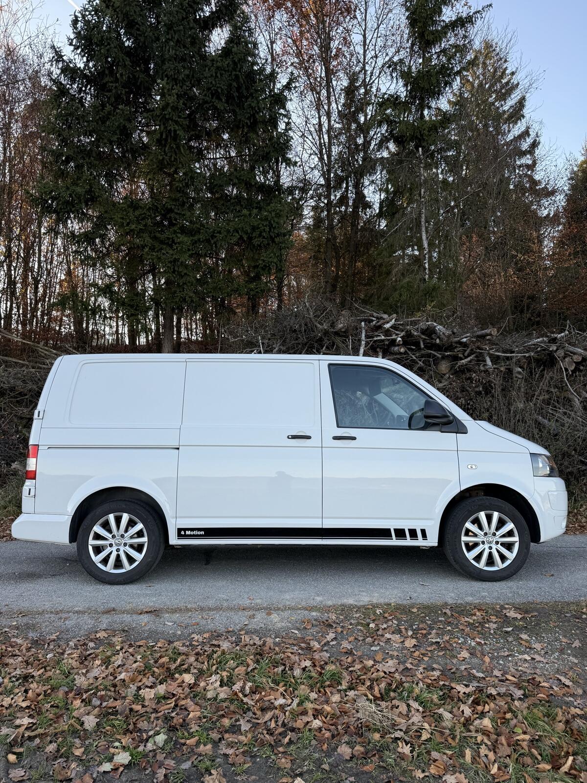 VW Transporter T5 2.0 TDI 4 Motion Campingausbau Transporter 2