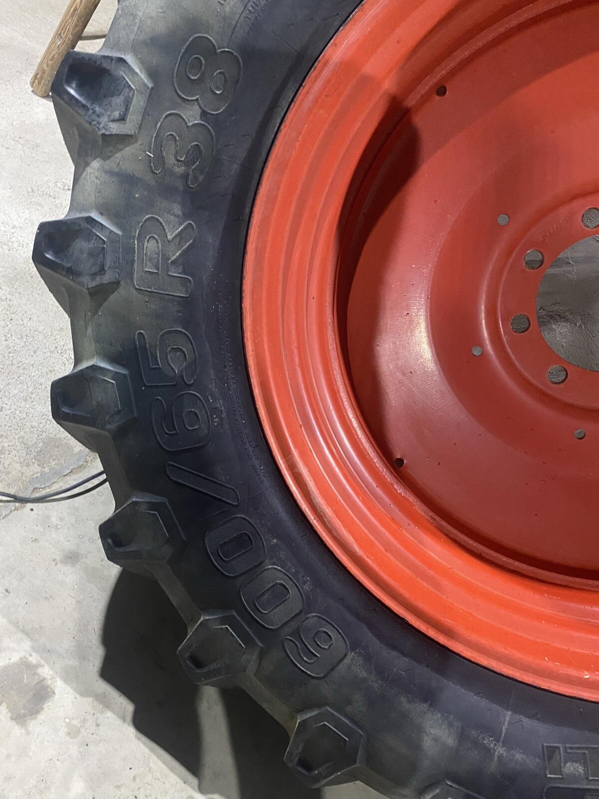 Verkauf Pirelli Traktorreifen 2