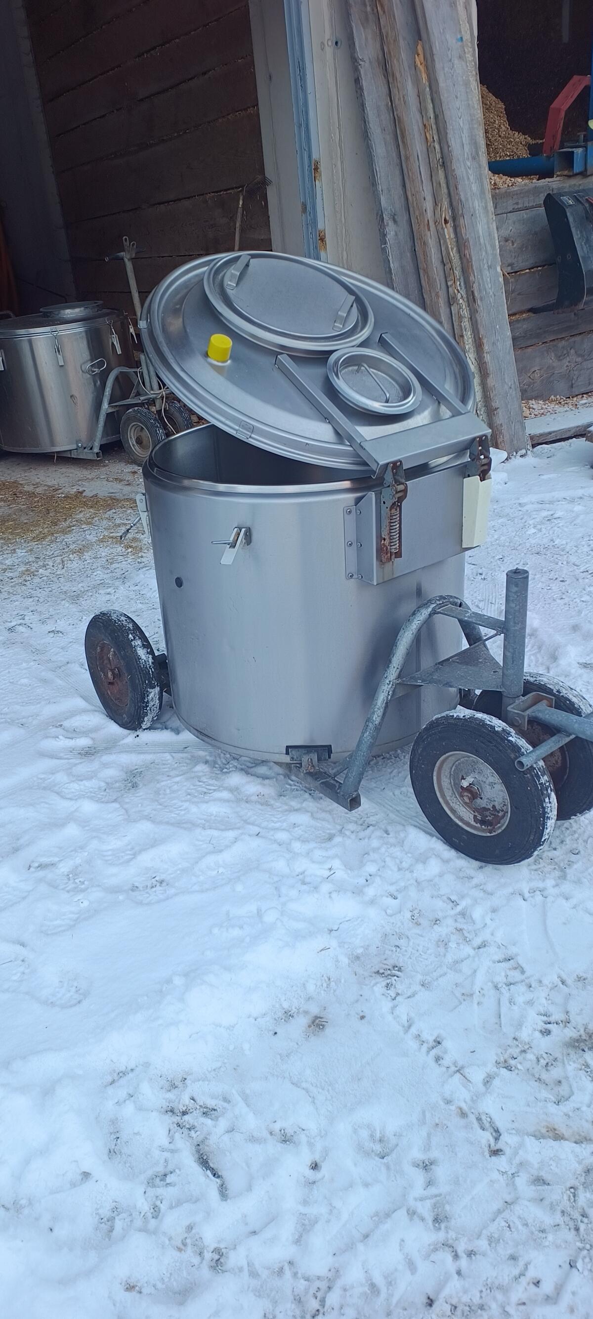 Etscheid Milchtank 320 l mit Sumpf 3