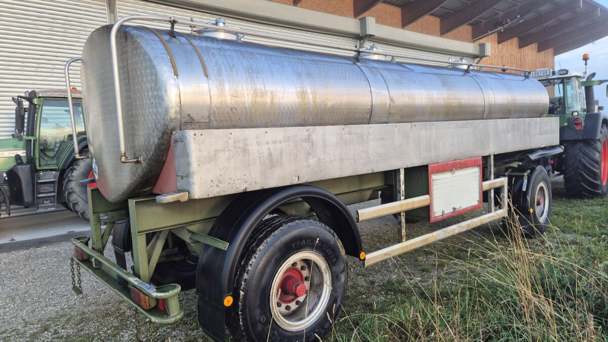 Verkaufe 2-Achs-Tankanhänger Mersch - Milchtankwagen 3